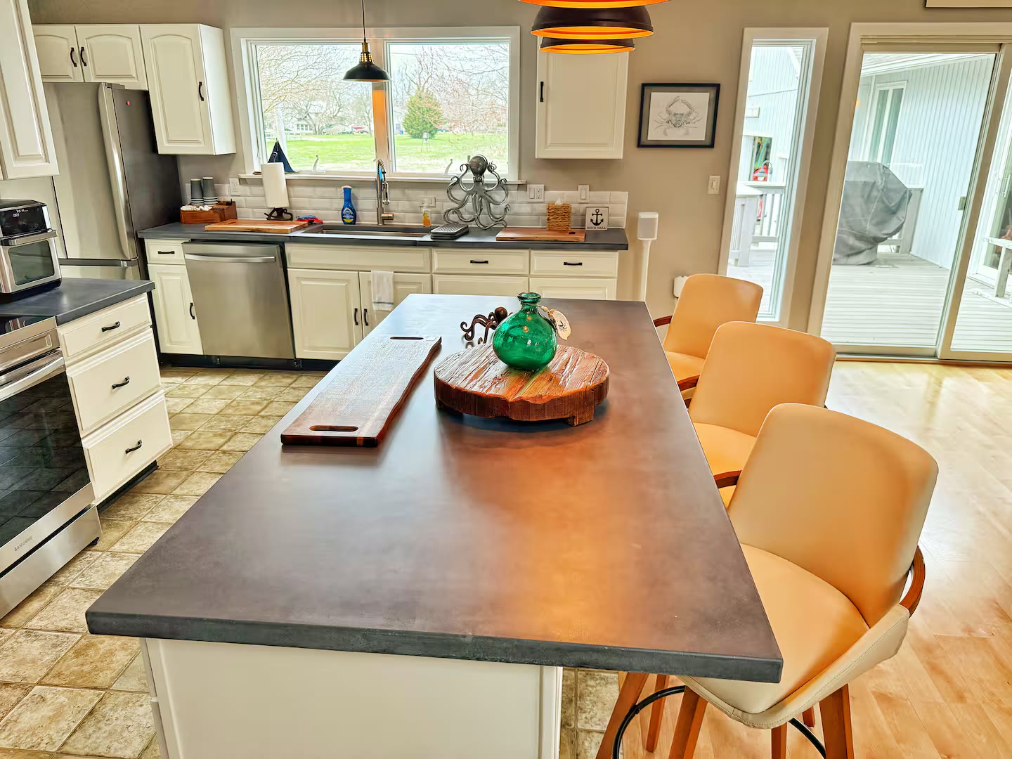 Kitchen island